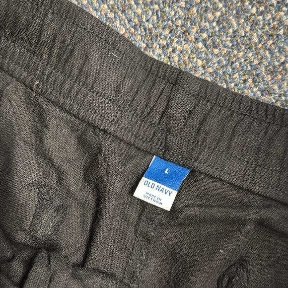 Old navy shorts L // 071607 - Picture 2 of 2